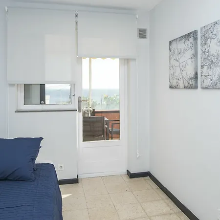 Modern On The Seafront 펜션 텔데